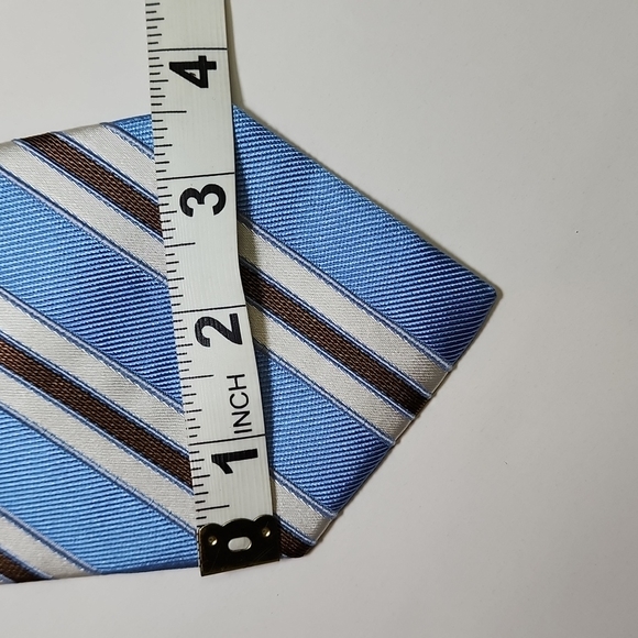 Hugo Boss Silk Tie - Picture 2 of 3